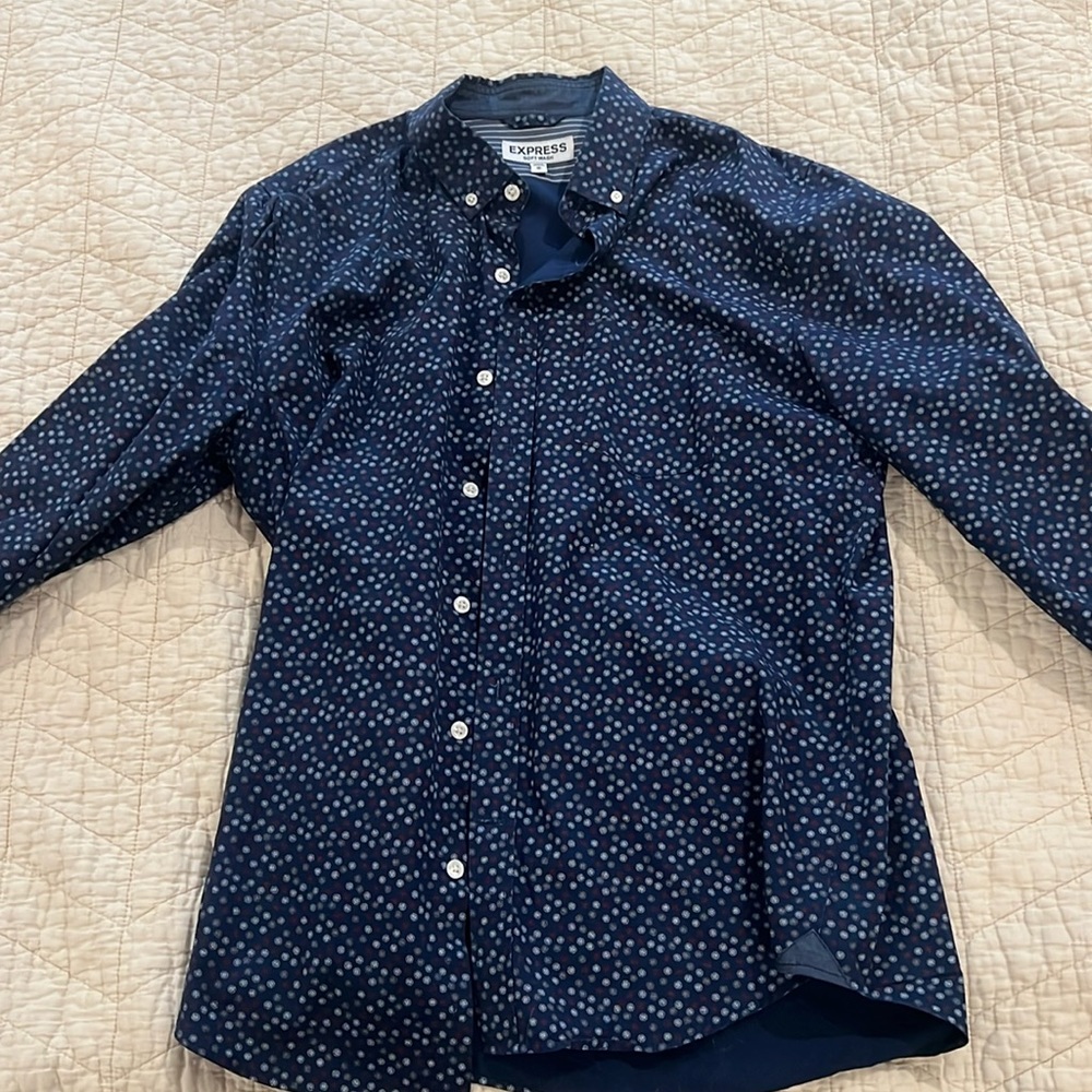Express Soft Wash Dress Shirt M